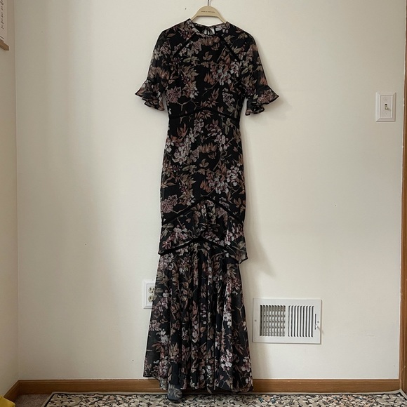 Lulus Dresses & Skirts - Floral print maxi dress